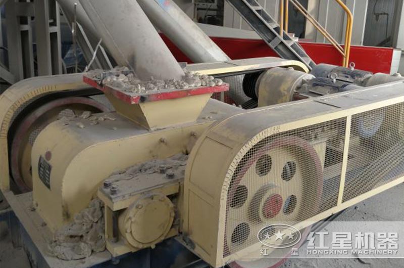 關(guān)于對輥式破碎機，客戶常問的5個問題（紅星老師傅實地講解）