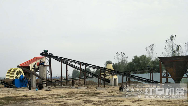 石頭粉碎成沙子用戶現(xiàn)場，有多種生產(chǎn)搭配可以選擇